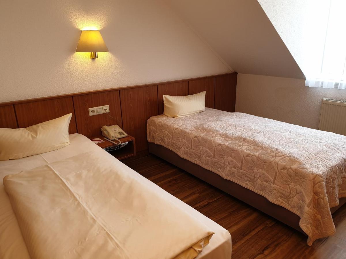 Hotel Weisser Schwan Erfurt Exterior photo