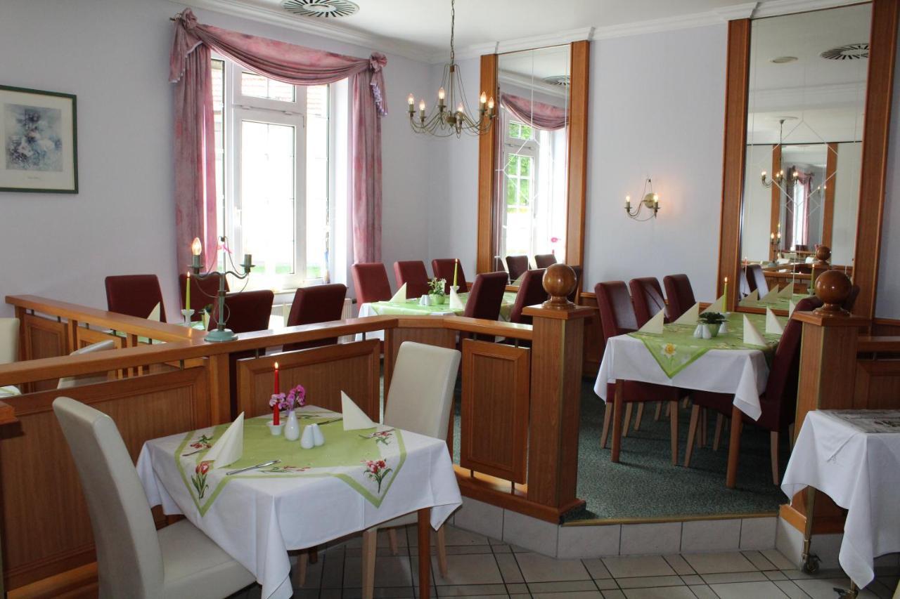 Hotel Weisser Schwan Erfurt Exterior photo